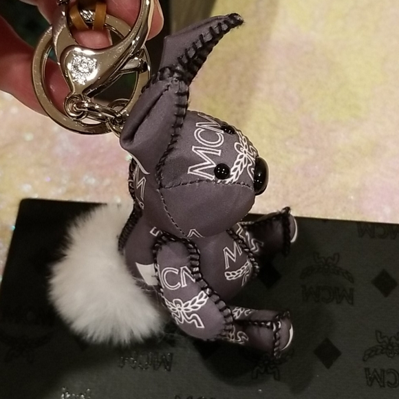 MCM Rabbit Keychain - Picture 10 of 11